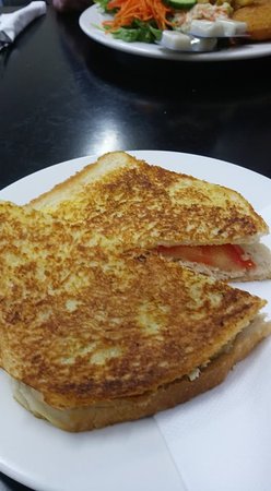 Amble Inn Snack Bar - Northern Rivers Accommodation 0
