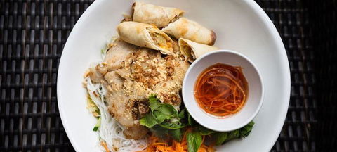 Sing's Asian Kitchen Rosalie - Northern Rivers Accommodation 3