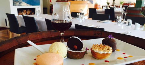 Flutes Restaurant - Northern Rivers Accommodation 2
