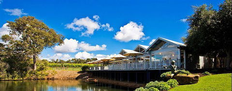 Flutes Restaurant - Northern Rivers Accommodation 8