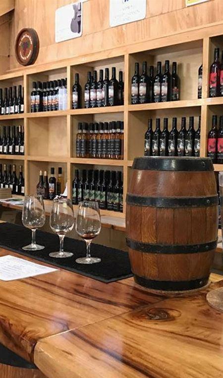 Cedar Creek Estate Vineyard & Winery Restaurant - Northern Rivers Accommodation 4