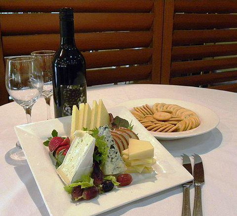 Cedar Creek Estate Vineyard & Winery Restaurant - Northern Rivers Accommodation 5