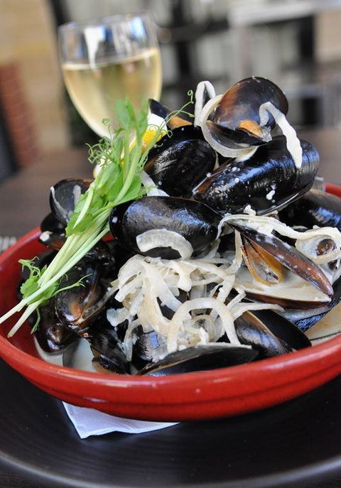 Firehouse Restaurant - Northern Rivers Accommodation 9