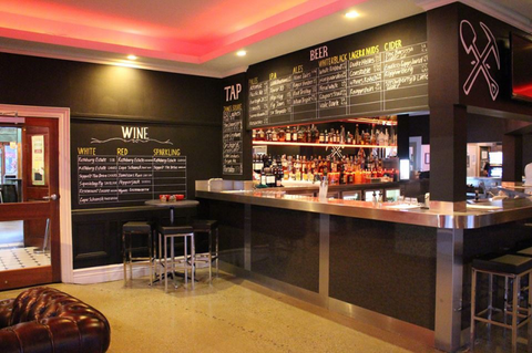 Molly Malones Irish Pub - Northern Rivers Accommodation 3