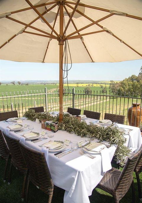 Dish Restaurant - Northern Rivers Accommodation 3