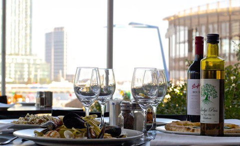 Renzo's Bar Cafe Italiano - Northern Rivers Accommodation 11