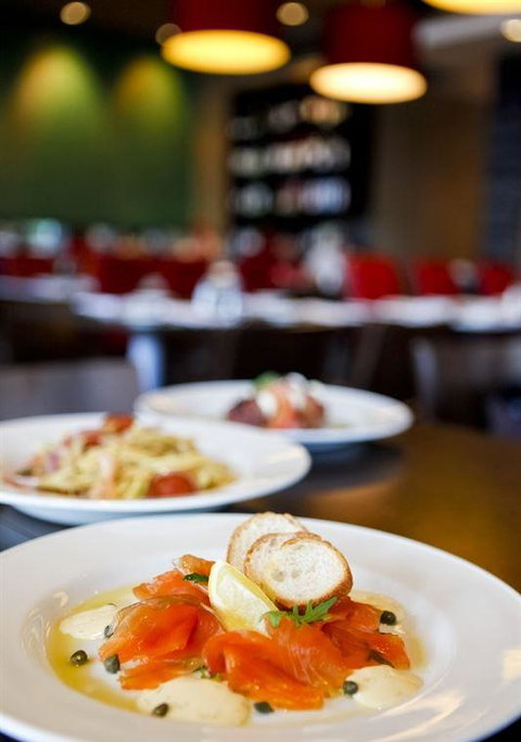 Renzo's Bar Cafe Italiano - Northern Rivers Accommodation 5