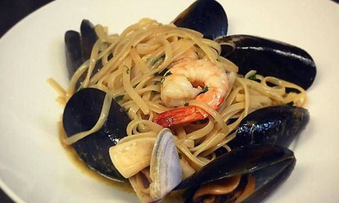 Renzo's Bar Cafe Italiano - Northern Rivers Accommodation 6