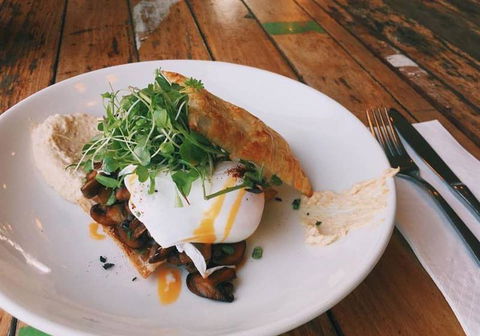 EAT LOVE PIZZA - Northern Rivers Accommodation 2