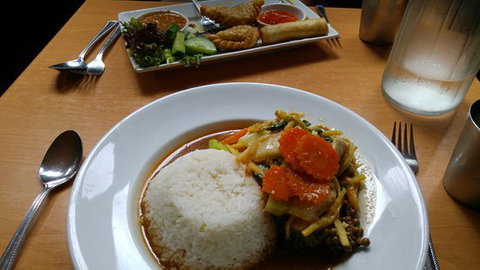 In & Out Thai Noodle Bar - Northern Rivers Accommodation 0