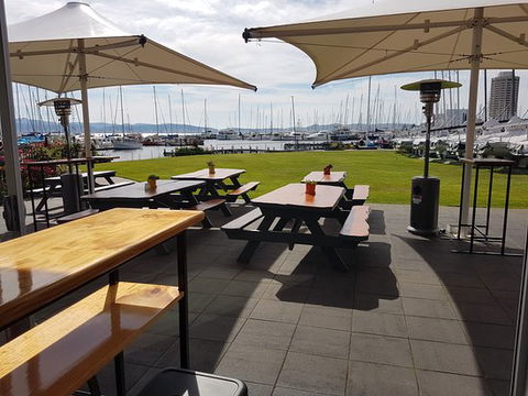 Derwent Sailing Squadron Restaurant And Bar - Northern Rivers Accommodation 0