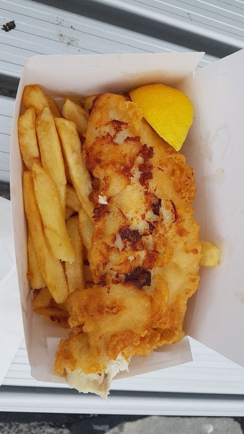 Flippers Cooked & Fresh Seafood - Northern Rivers Accommodation 1