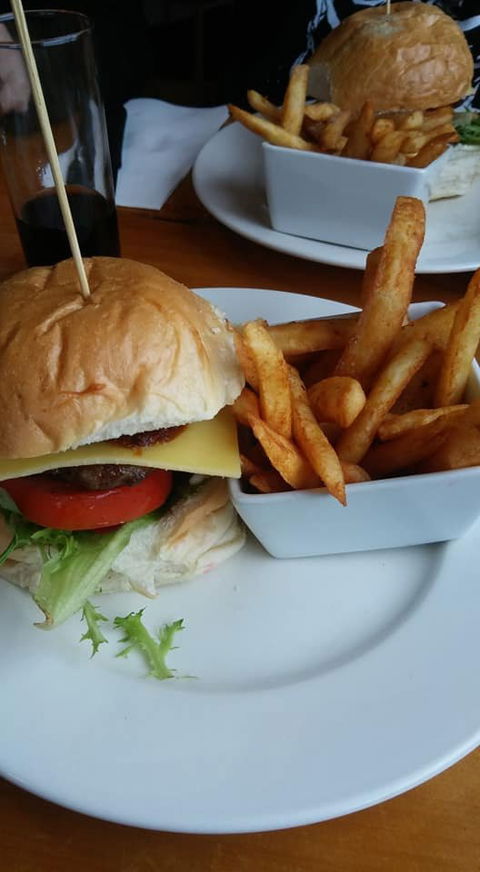 Mallee Grill - Northern Rivers Accommodation 3