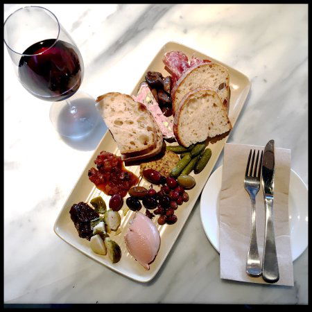 Wine Bar, Mona - Northern Rivers Accommodation 0