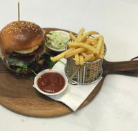 Spinnakers Restaurant - Northern Rivers Accommodation