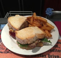 Bull and Bush Tavern - Northern Rivers Accommodation