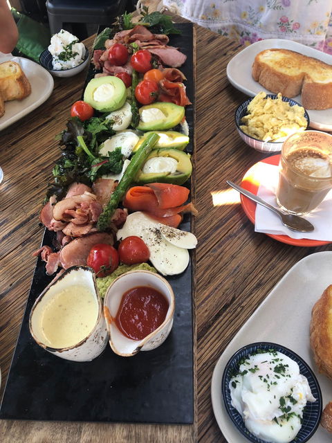 Luigi Delicatessen - Northern Rivers Accommodation 2