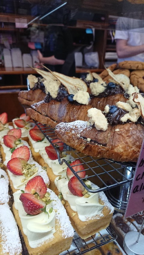 Flour & Chocolate Patisserie - Northern Rivers Accommodation 4