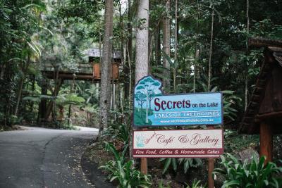 Secrets Cafe On The Deck At Montville - Northern Rivers Accommodation 6