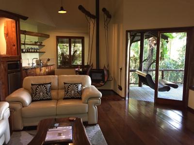 Secrets Cafe On The Deck At Montville - Northern Rivers Accommodation 10