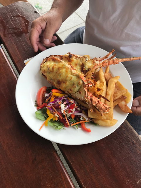 North Lakes Tavern - Northern Rivers Accommodation 2