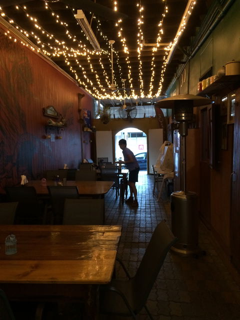Irish Molly's Bar & Grill - Northern Rivers Accommodation 2
