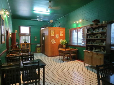 Irish Molly's Bar & Grill - Northern Rivers Accommodation 0