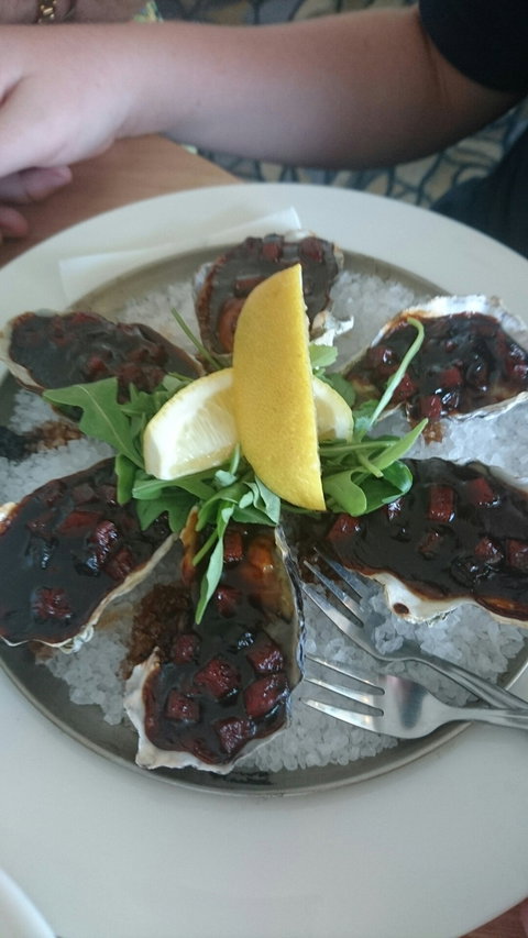 Trinity Beach Tavern - Northern Rivers Accommodation 5