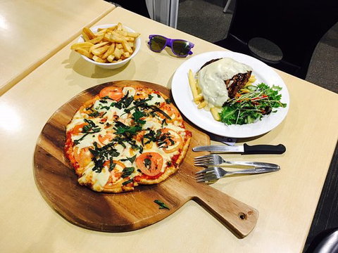 Rainbow Beach Surf Life Saving Supporter's Club Restaurant - Northern Rivers Accommodation 0