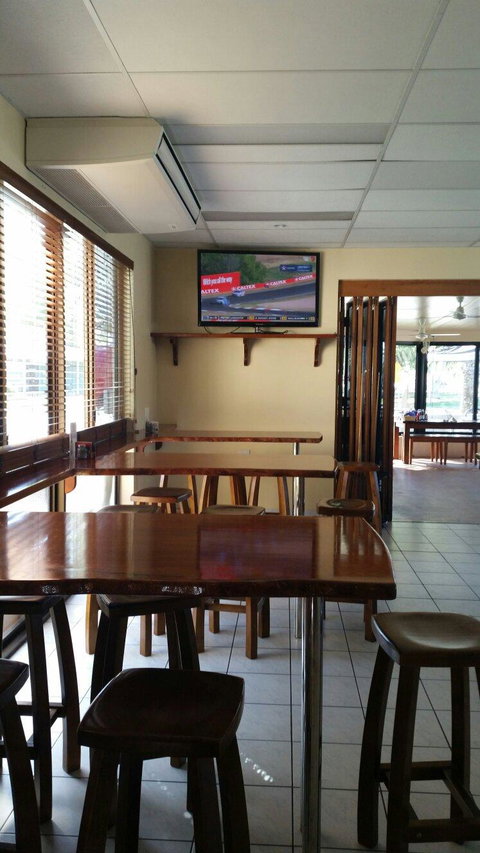 Channel Inn Bar And Bistro - Northern Rivers Accommodation 4