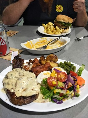 Elliott Heads Bowls Club - Northern Rivers Accommodation 0