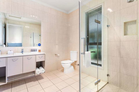 Quality Suites Point Cook Seasons 5 - Northern Rivers Accommodation 9