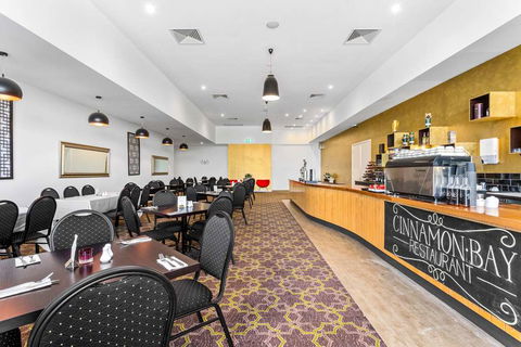 Quality Suites Point Cook Seasons 5 - Northern Rivers Accommodation 15