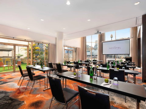 Novotel Sydney on Darling Harbour - Northern Rivers Accommodation 7