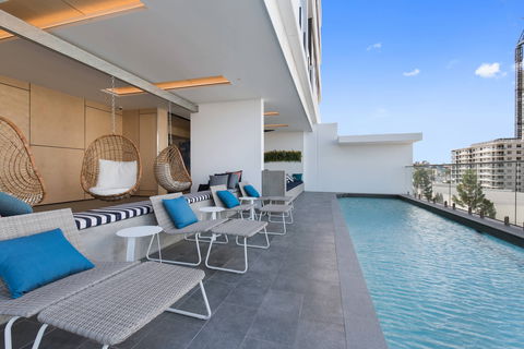 Arise Ivy And Eve - Northern Rivers Accommodation 3