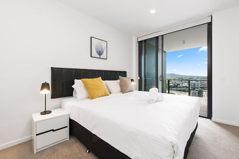 Arise Ivy And Eve - Northern Rivers Accommodation 4