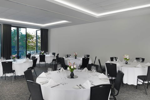 Courtyard Brisbane South Bank - Northern Rivers Accommodation 10