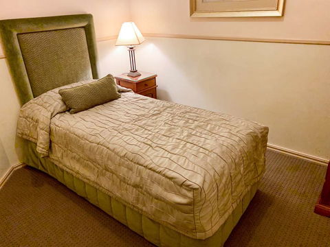 Royal Albert Hotel - Northern Rivers Accommodation 3