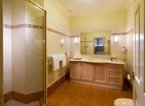 Royal Albert Hotel - Northern Rivers Accommodation 8