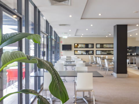 Mercure Brisbane Garden City - Northern Rivers Accommodation 15