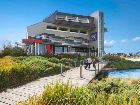 Mercure Melbourne Caroline Springs - Northern Rivers Accommodation 1
