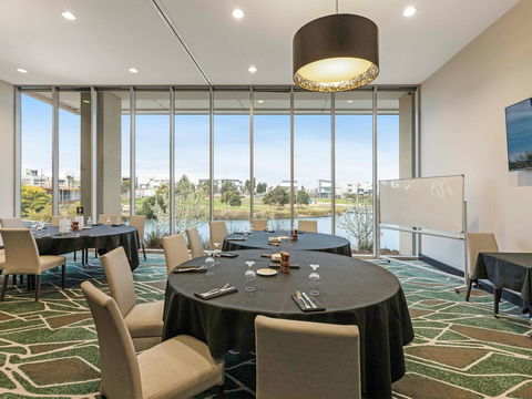 Mercure Melbourne Caroline Springs - Northern Rivers Accommodation 9
