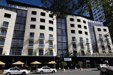 Mantra Hindmarsh Square - Northern Rivers Accommodation 0