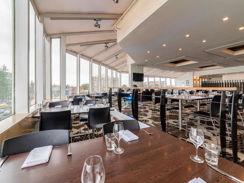 Novotel Brighton Beach - Northern Rivers Accommodation 13