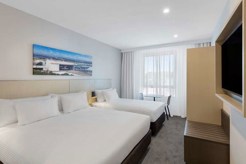 Travelodge Sydney Airport - Northern Rivers Accommodation 10
