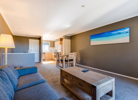 Aqualuna Beach Resort - Northern Rivers Accommodation 5