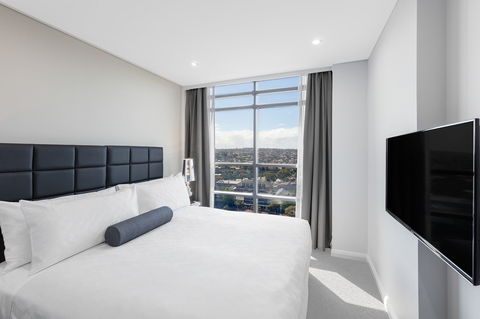 Meriton Serviced Apartments North Sydney - Northern Rivers Accommodation 7