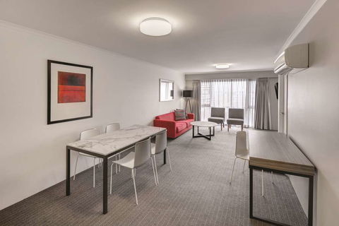 Adina Serviced Apartments James Court - Northern Rivers Accommodation 5