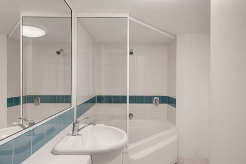 Adina Serviced Apartments James Court - Northern Rivers Accommodation 11