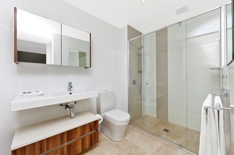 Astra Canberra Manhattan - Northern Rivers Accommodation 5